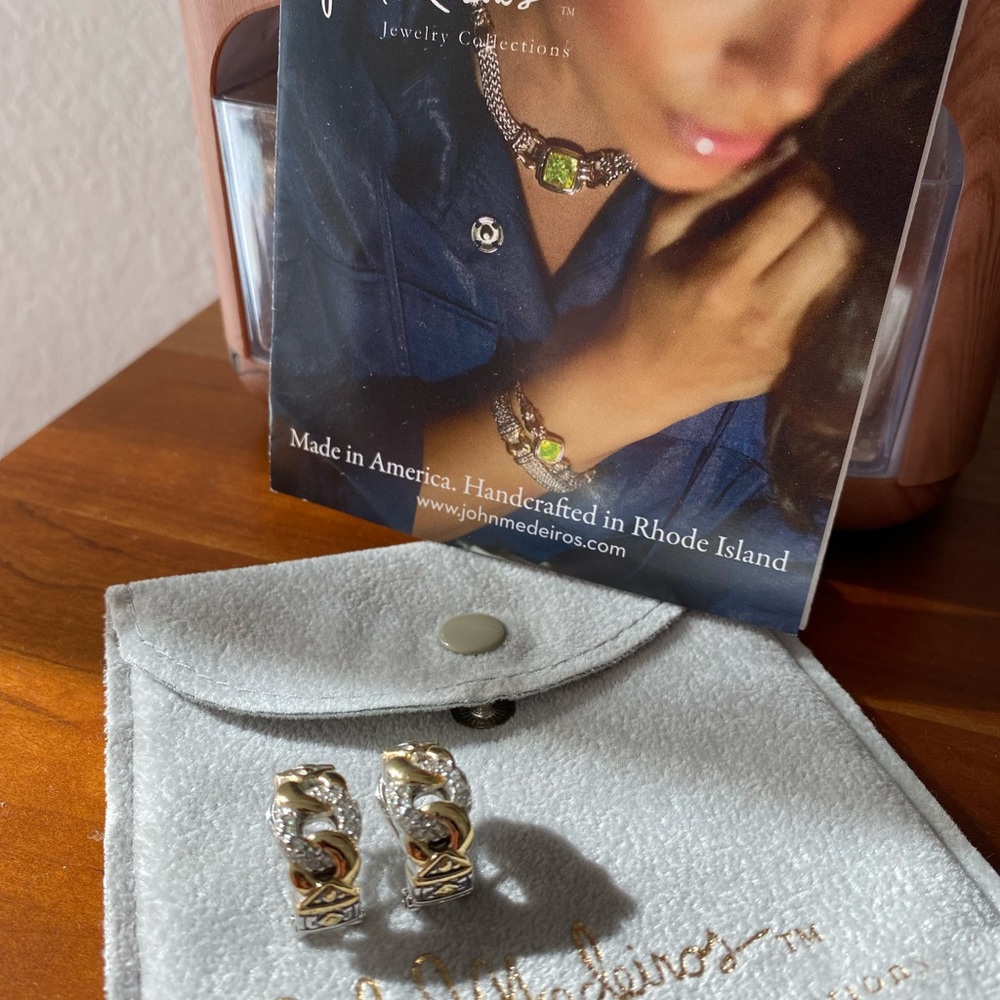 Antiqua Three Circle Pave Post Clip Earrings, rhodium and gold by John Medeiros - Picture 3 of 3